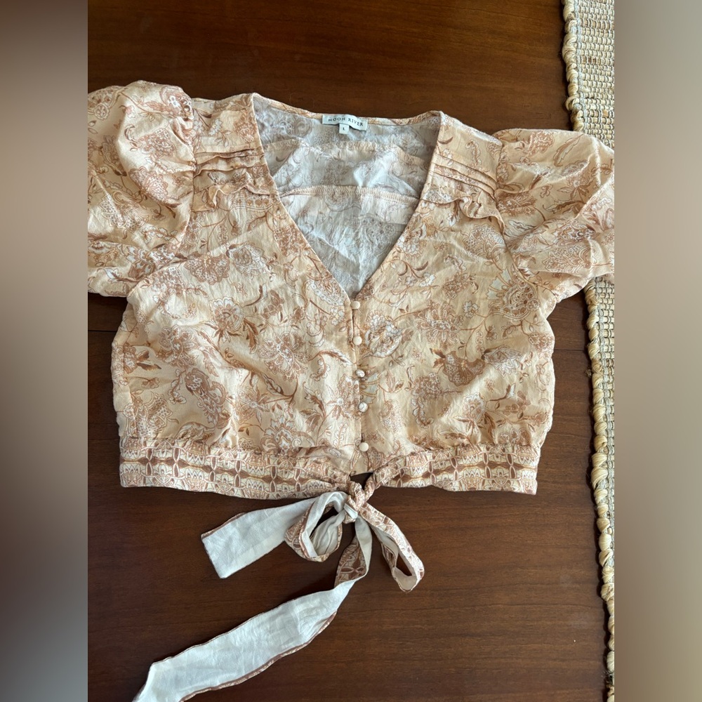 Moon River Beige Patterned Tie-Front Blouse - Picture 2 of 7